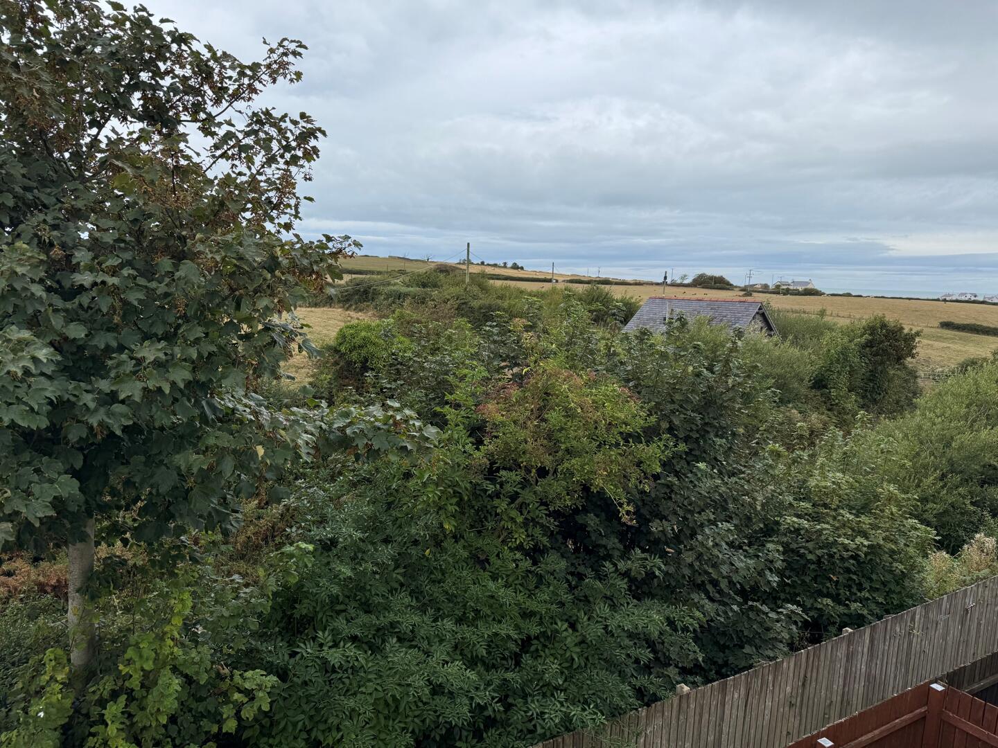 Maes Capel, Cemaes
